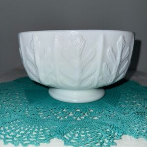 Vintage FTD‎ White Milk Glass Oak Leaf Low Footed Bowl Compote Planter 1975